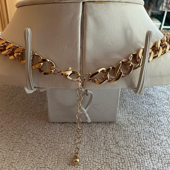 NWT, Jennifer & CO. Women’s Gold & Crystal Earring & Necklace Set, Reversible. - Picture 11 of 14